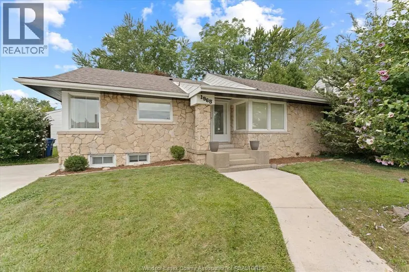 Detached at 1965 OLIVE ROAD, Windsor