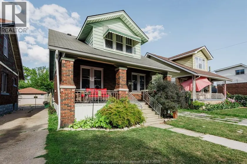 Detached at 1472 Albert ROAD, Windsor