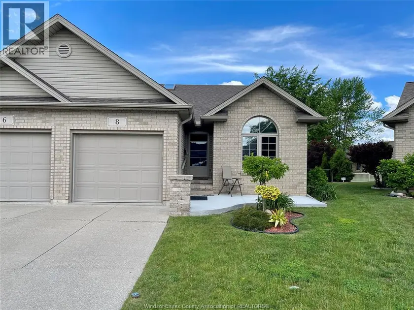 Townhouse at 8 Sand Pebble CRESCENT, Kingsville