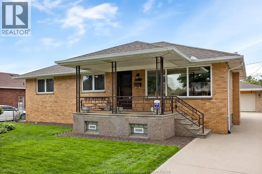 Detached at 1459 PARTINGTON AVENUE, Windsor