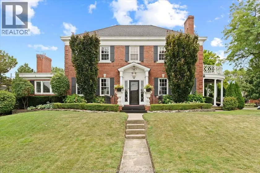 Detached at 5325 RIVERSIDE DRIVE East, Windsor