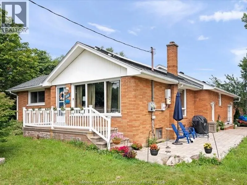 Detached at 636 CABANA, Windsor