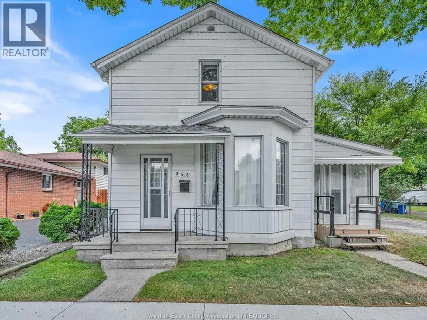 Detached at 235 George STREET, Amherstburg