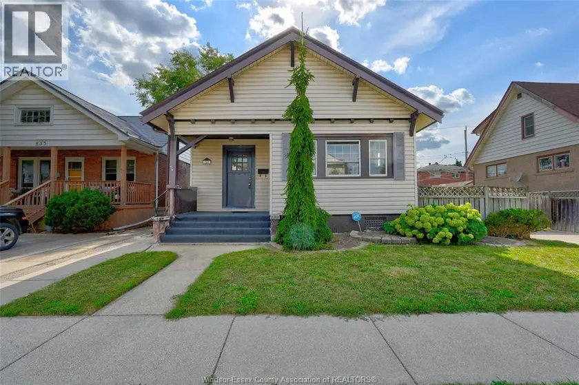 Detached at 849 LAWRENCE ROAD, Windsor