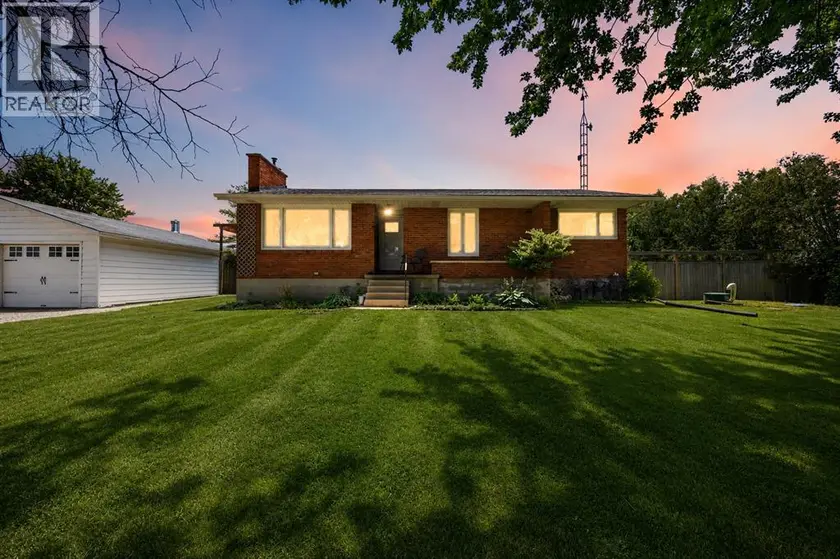 Detached at 1933 Plank ROAD, St Clair