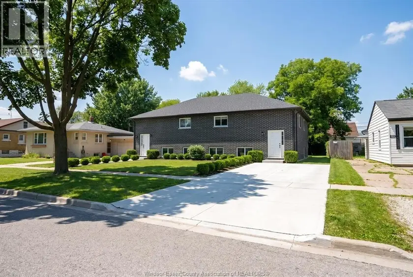 Multiplex at 2341 ALEXIS, Windsor