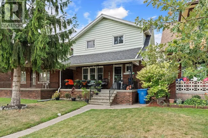 Detached at 1481 Benjamin AVENUE, Windsor