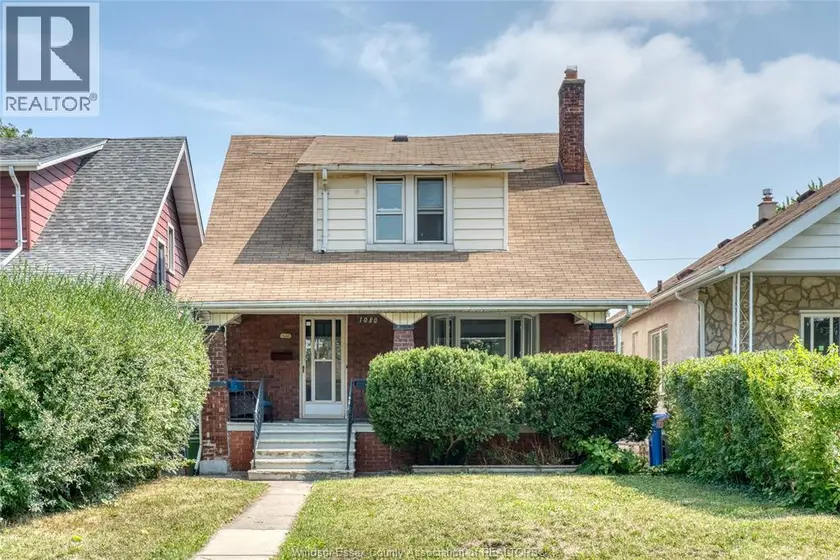 Detached at 1080 CHURCH, Windsor