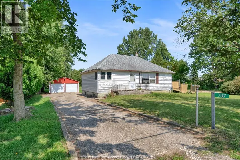 Detached at 797 McNaughton AVENUE East, Chatham-Kent