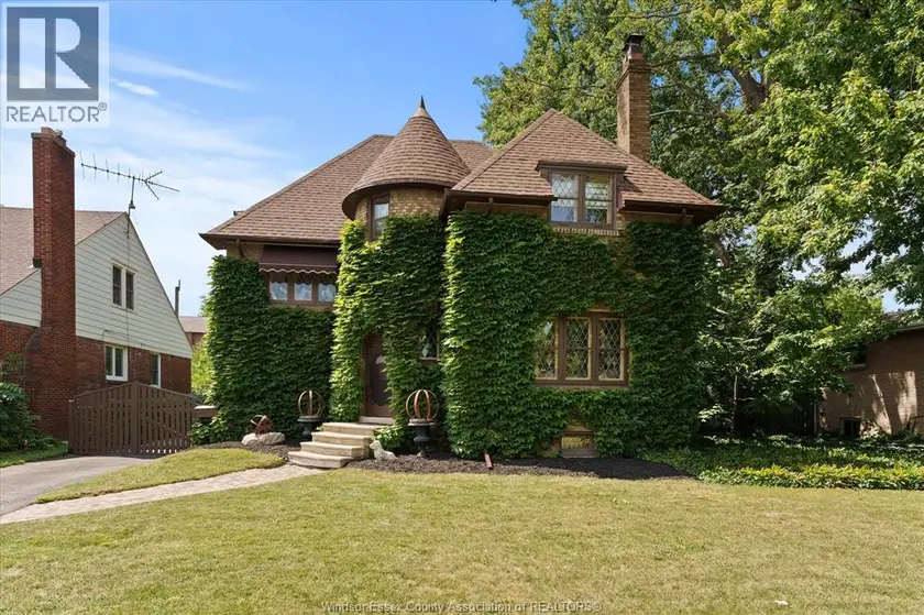 Detached at 1965 ROSSINI BOULEVARD, Windsor