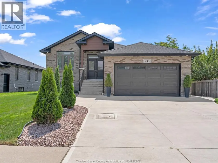 Detached at 233 Sandybrook WAY, Kingsville