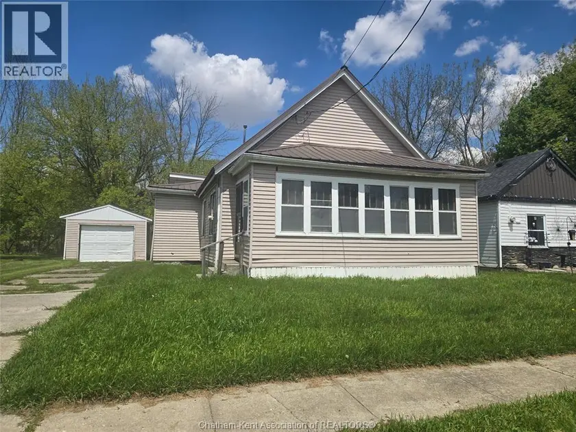 Detached at 253 King STREET East, Chatham