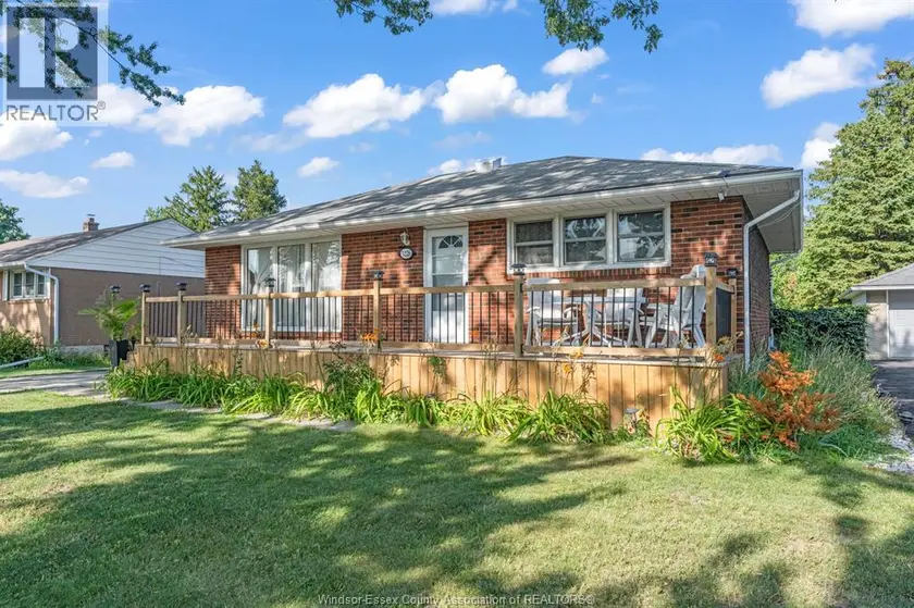 Detached at 3226 WOODLAWN AVENUE, Windsor