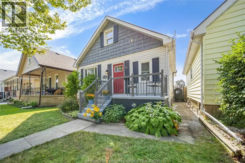 Detached at 1641 HALL AVENUE, Windsor