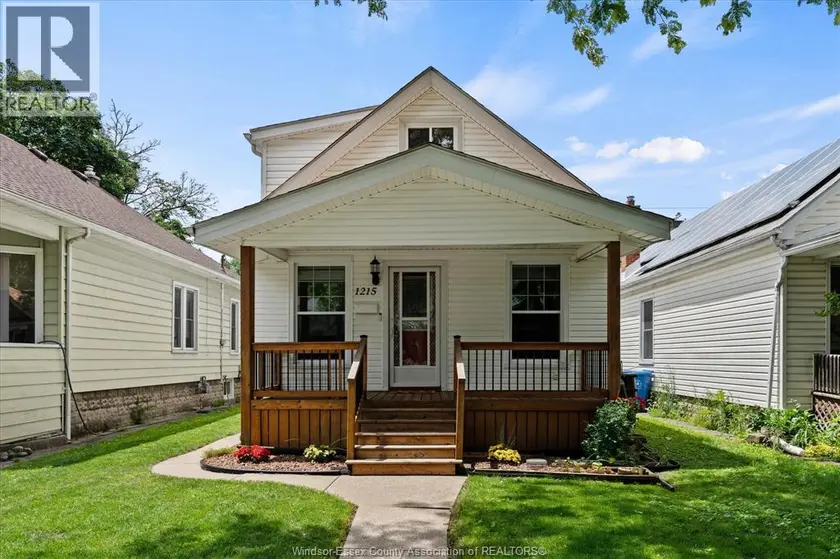 Detached at 1215 LINCOLN ROAD, Windsor