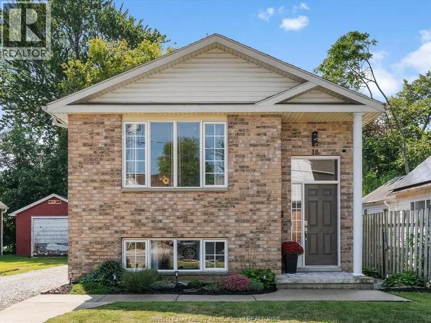 Detached at 18 Kirk, Chatham
