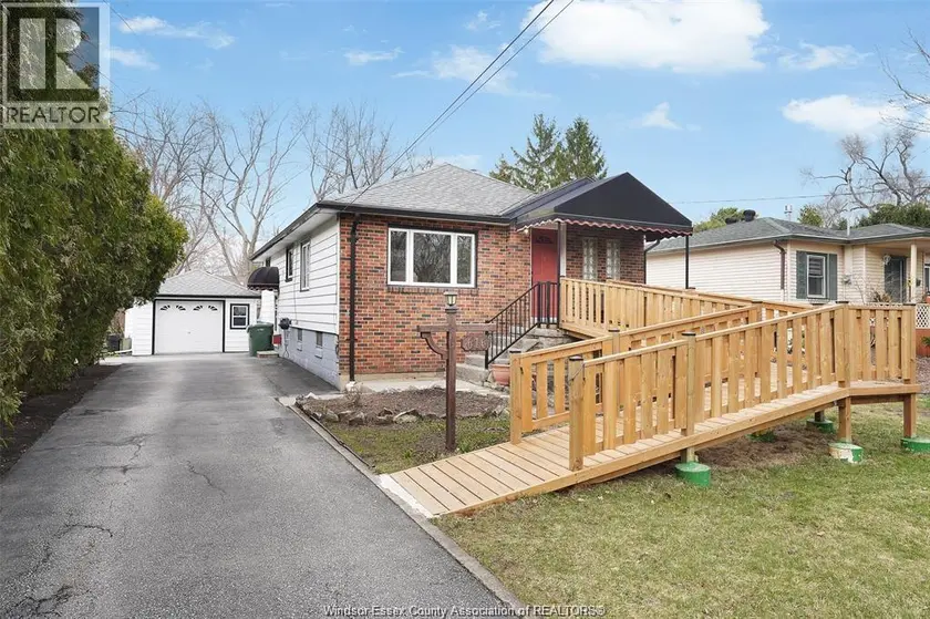 Detached at 616 DUCHARME STREET, Windsor