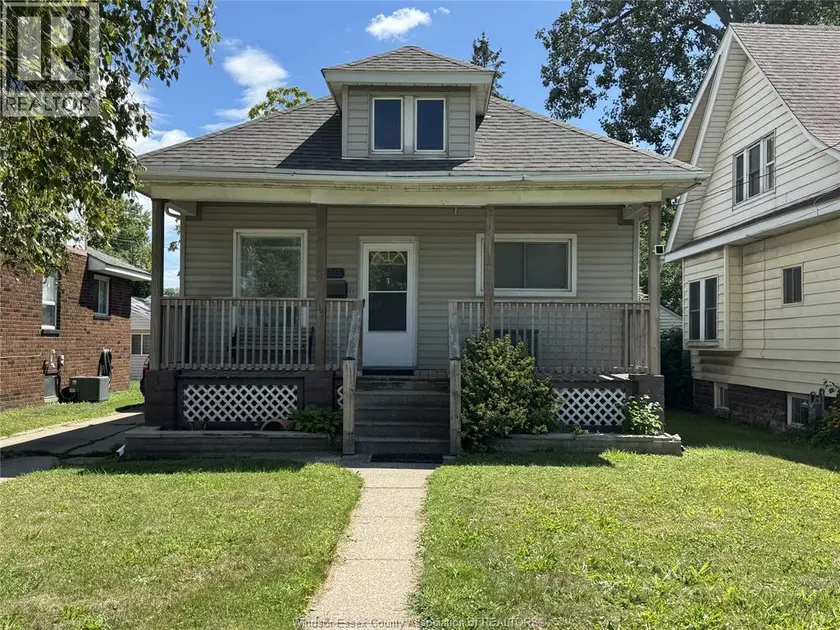 Detached at 3515 SANDWICH STREET, Windsor