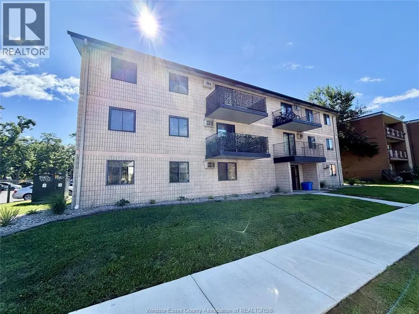 Apartment at 3355 SANDWICH Unit# 102, Windsor
