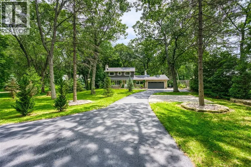 Detached at 1573 LAKESHORE ROAD, Sarnia