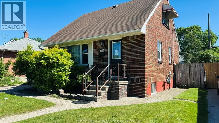 Detached at 3519 TECUMSEH ROAD West, Windsor