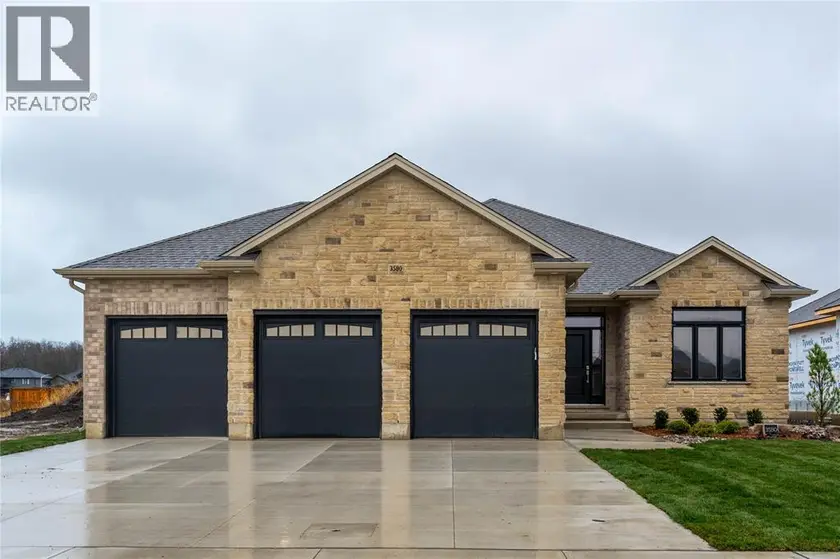 Detached at 3560 BRITT BOULEVARD, Plympton-Wyoming