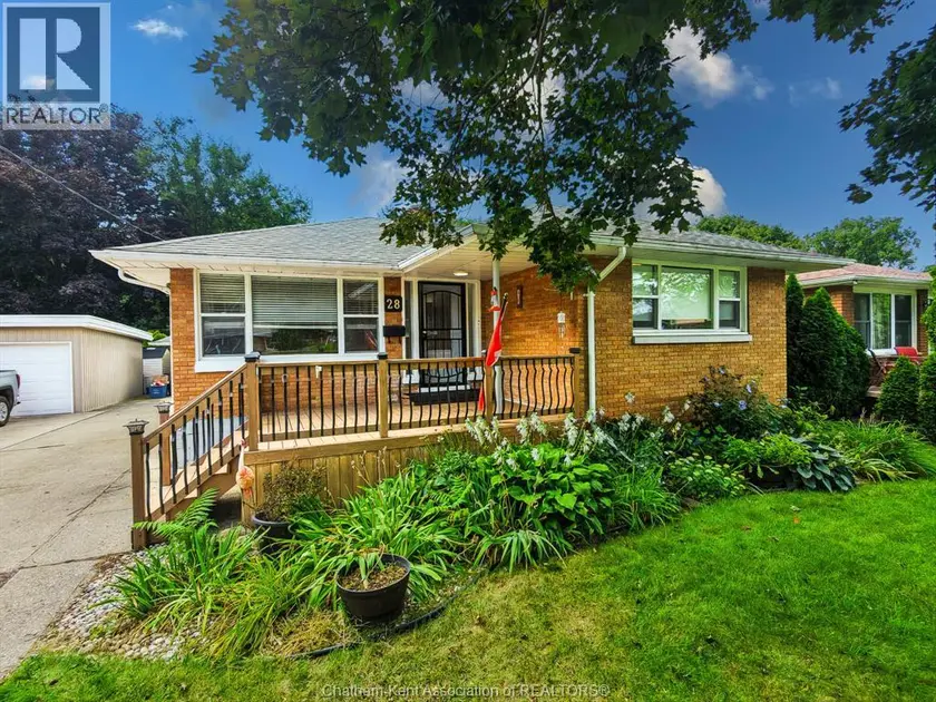 Detached at 28 Woodland AVENUE, Chatham