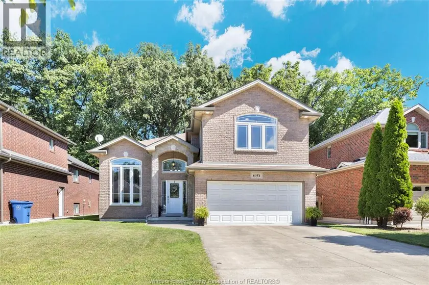 Detached at 695 INTERNATIONAL AVENUE, LaSalle
