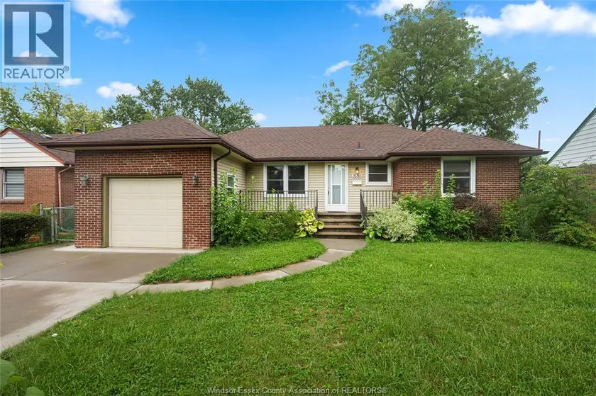 Detached at 3130 ACADEMY DRIVE, Windsor