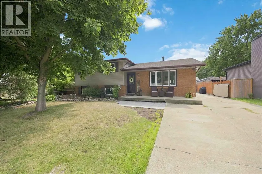 Apartment at 315 Brentwood CRESCENT, St Clair