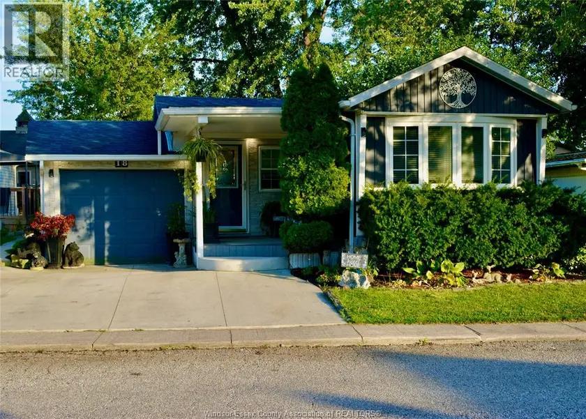 Detached at 18 DANA, Essex