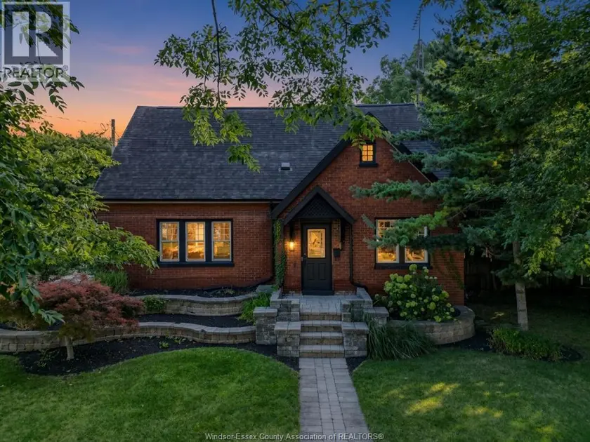 Detached at 205 JOSEPH, Chatham