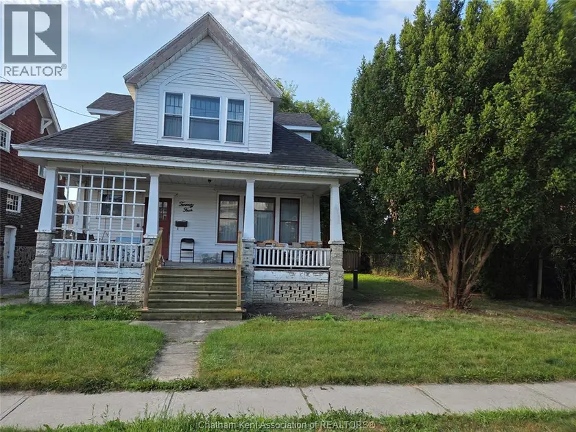 Detached at 24 STANLEY AVENUE, Chatham