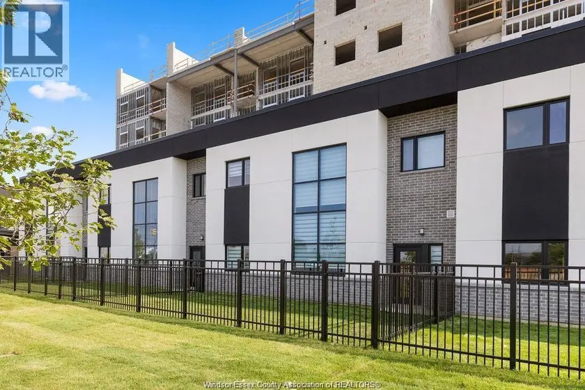 Townhouse at 4400 LAURIER PARKWAY Unit# 212, LaSalle