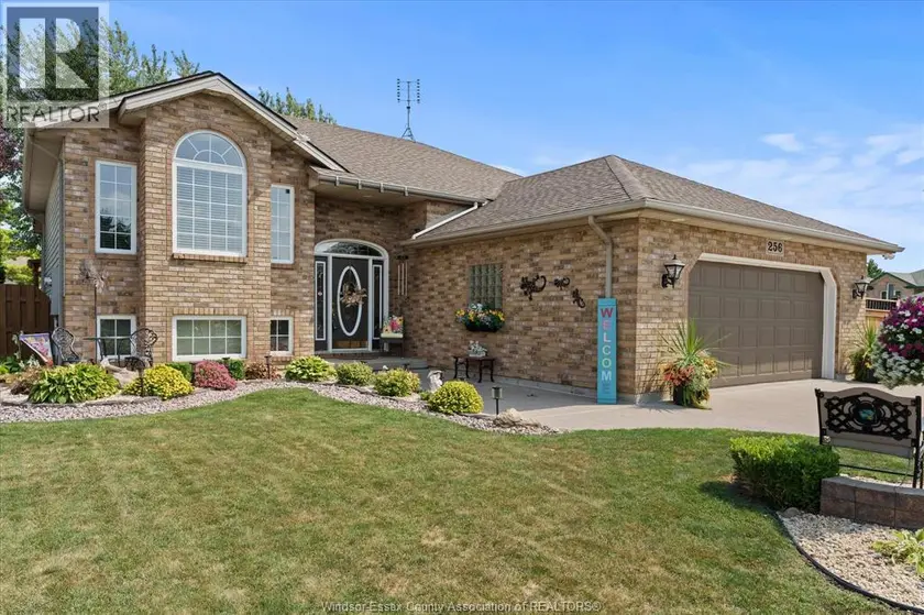 Detached at 256 ASHWOOD, Lakeshore