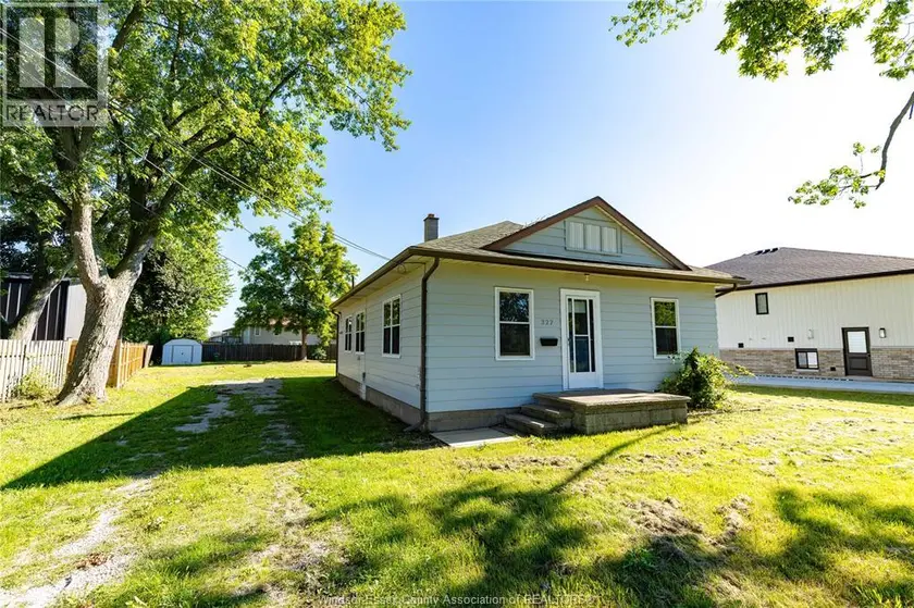 Detached at 327 BOUFFARD, LaSalle
