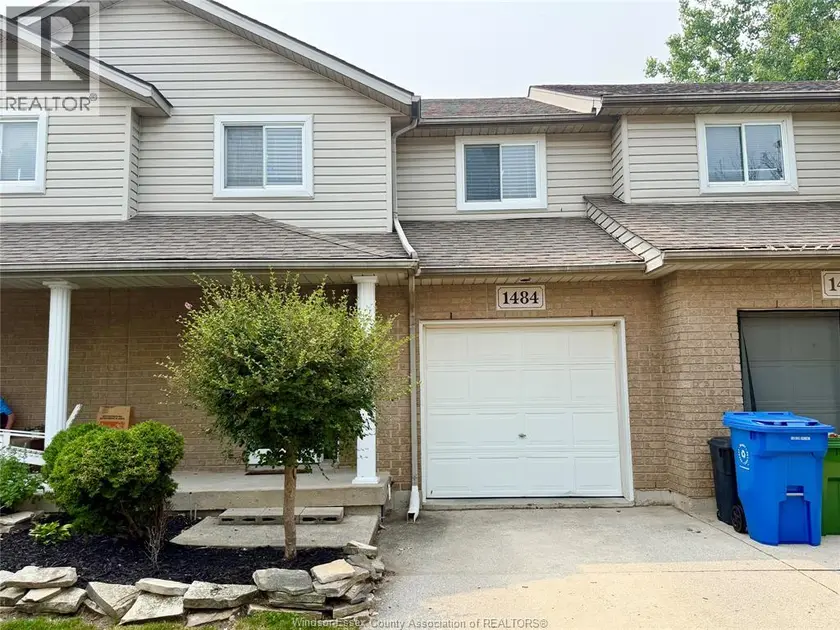 Townhouse at 1484 BORDER, Tecumseh