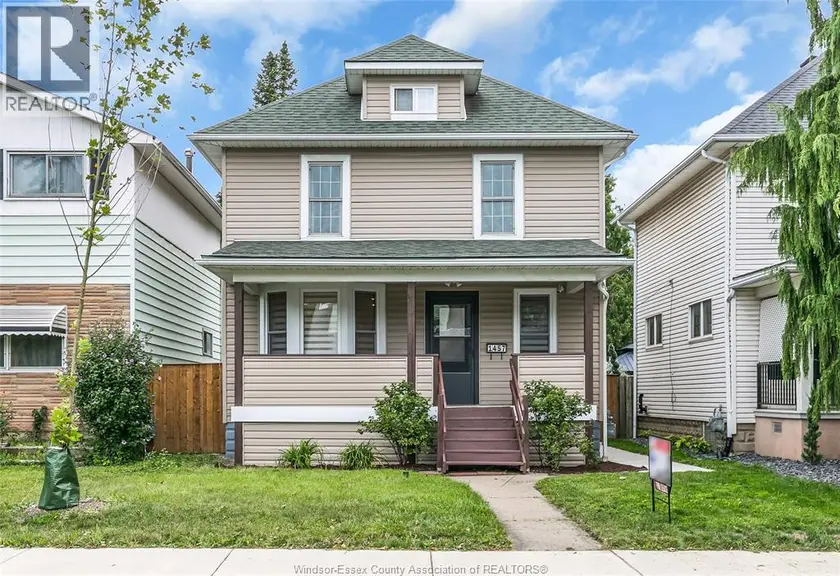 Detached at 1457 DOUGALL, Windsor