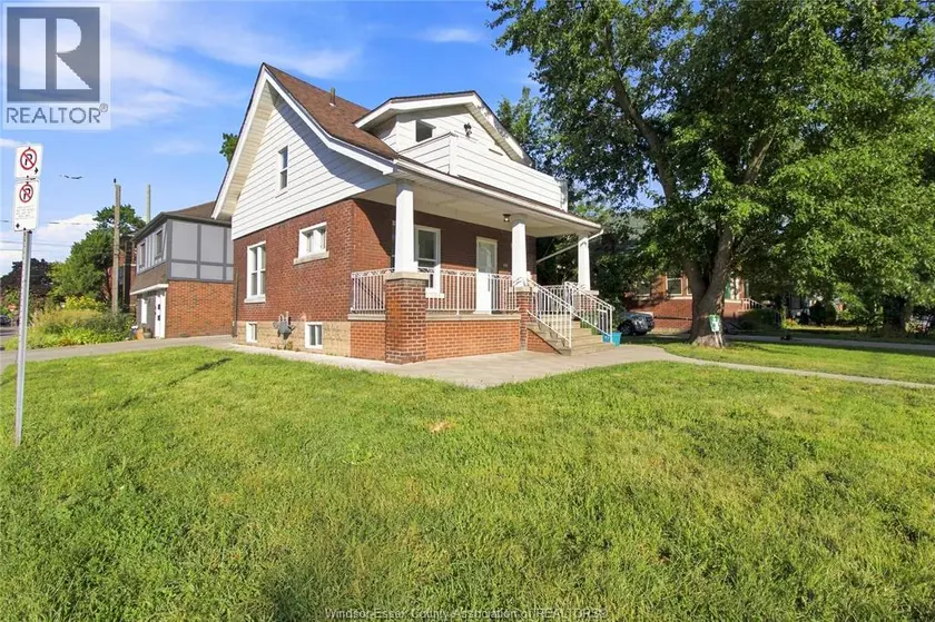 Detached at 1597 PELISSIER STREET, Windsor