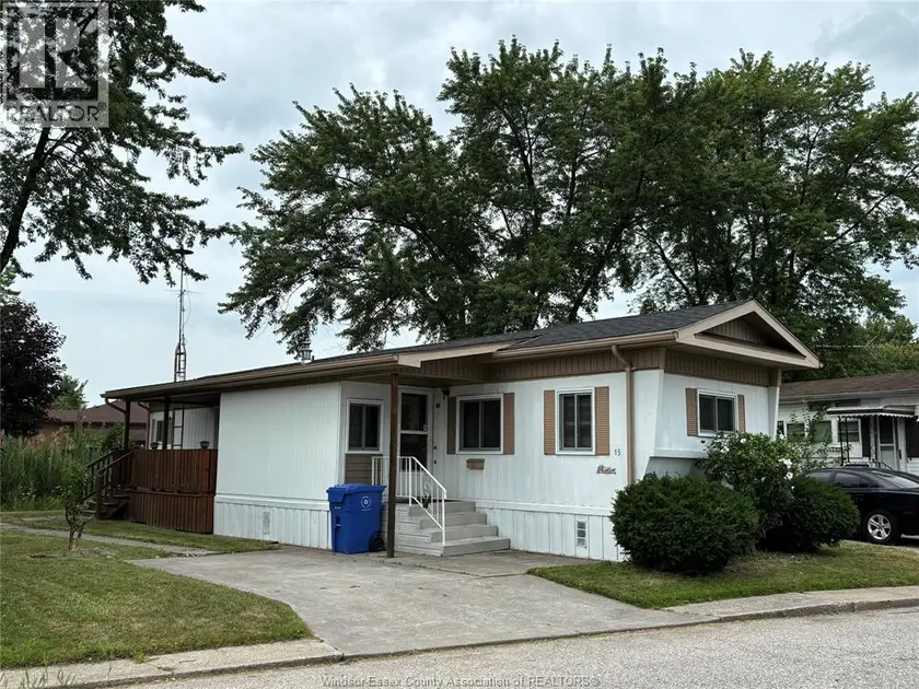 Detached at 15 WILDER South, Lakeshore