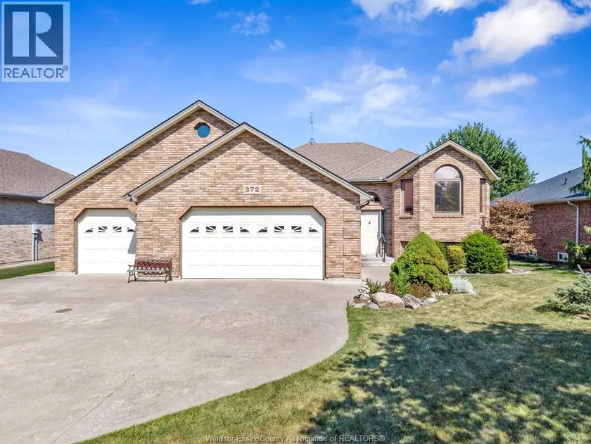Detached at 372 EAST PUCE RIVER ROAD, Lakeshore