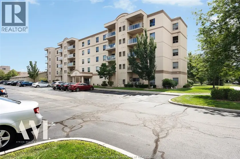 Apartment at 325 VILLAGE GROVE Unit# 306, Tecumseh