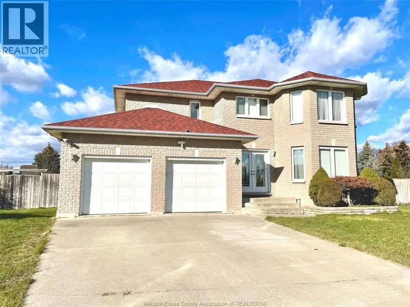 Detached at 729 DONJON COURT, Windsor