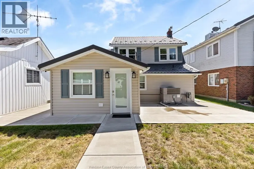 Detached at 853 LAWRENCE AVENUE, Colchester