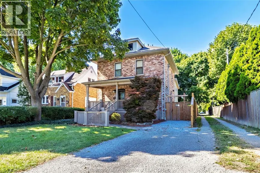 Detached at 74 ROBERTSON AVENUE, Chatham