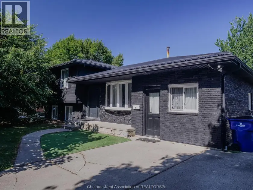 Detached at 94 OTTAWA DRIVE, Chatham