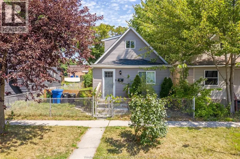 Detached at 942 MAISONVILLE, Windsor