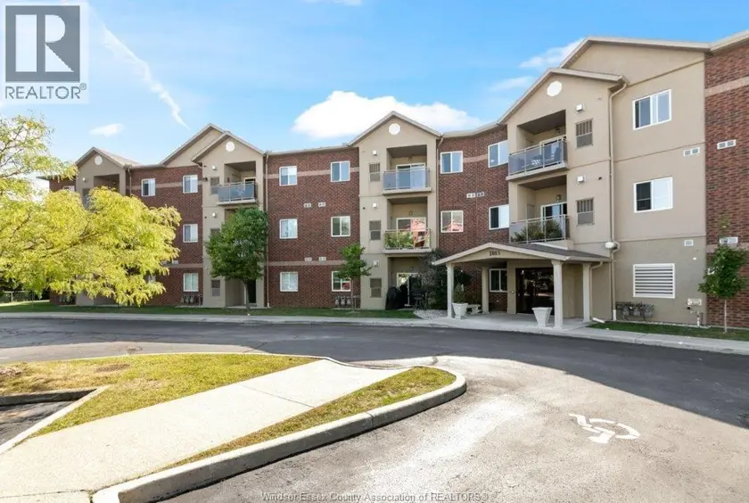 Apartment at 1885 WESTVIEW PARK BOULEVARD Unit# 108, LaSalle