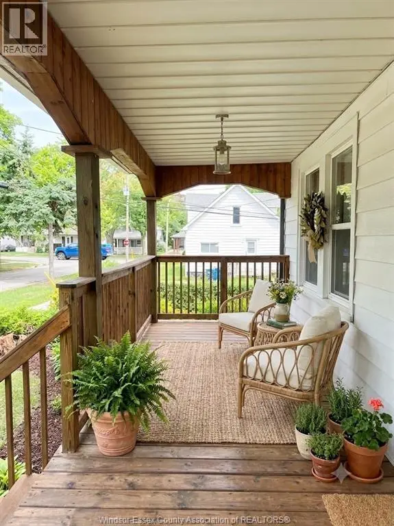 Detached at 646 PICHE, Windsor