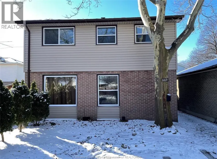 Detached at 8691 DARLINGTON, Windsor